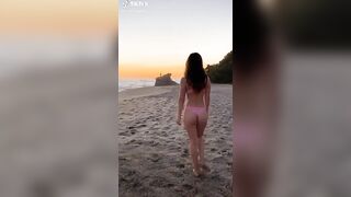 TikTok Hotties: Oh wait... almost didn’t notice that nice sunset #3