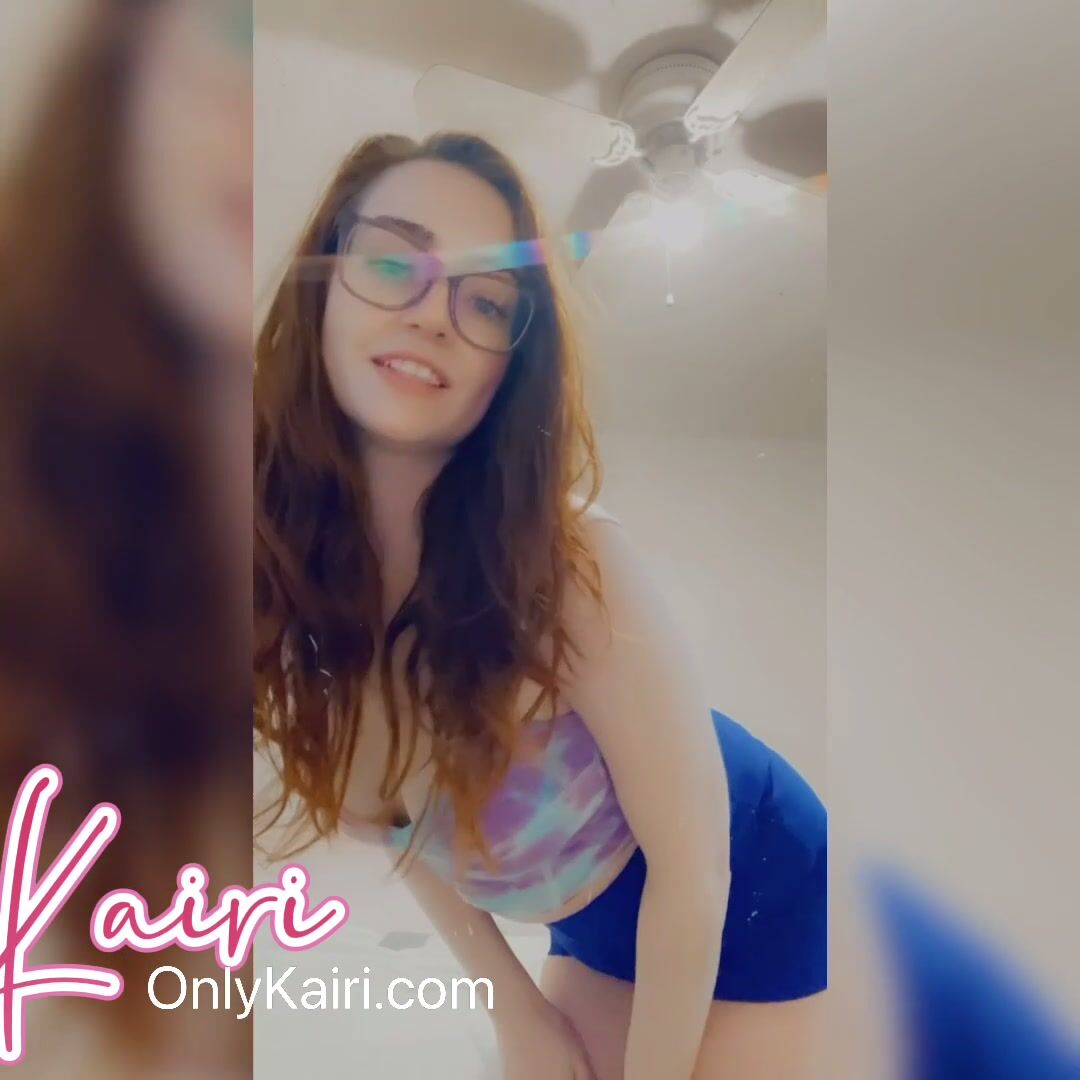 Little tease in my outfit today ❤️