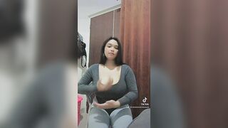 TikTok Tits: Big tits asian girl's cleavage #4