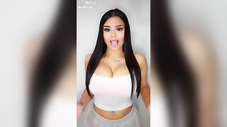 TikTok Tits: BOUNCE! The wink at the end got me... #4