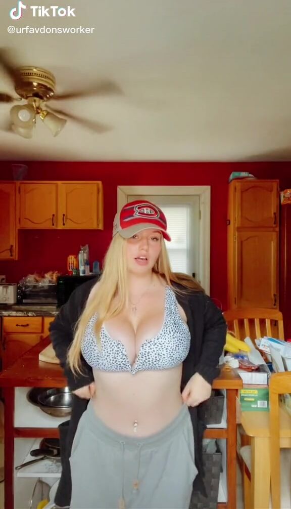 She might be the hottest girl on TikTok tbh