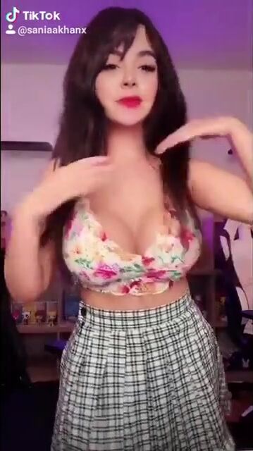 This is Saniaakhanx and tbh she knows what she's doing.