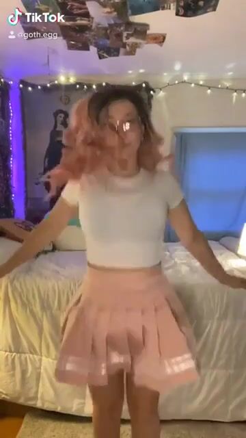 I have to learn how to change my clothes like this