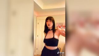 TikTok Hotties: A nice little bounce #3