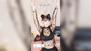 TikTok Hotties: Someone able to identify her please♥️ #4