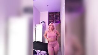 TikTok Thot: The recoil on that thing №2 #1