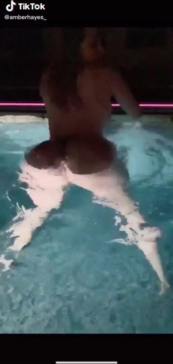 Tired and sleepy, but I keep scrolling ????