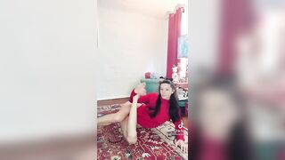 TikTok Thot: Yoga flexible chick #2