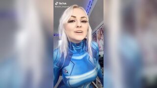 TikTok Hotties: Its too tight they need to come out #2