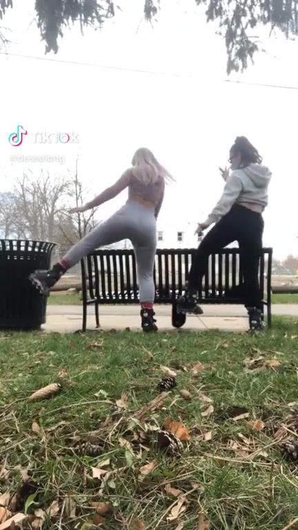 They look like a fun duo.