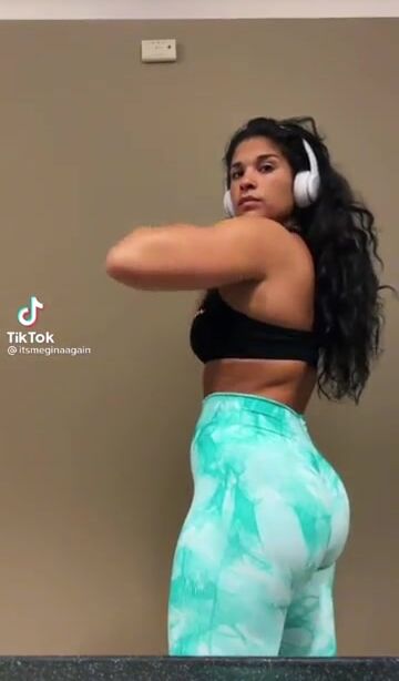 Great Latina ass again