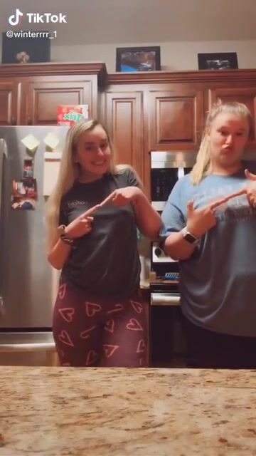 Shorty on the left???? worth the wait