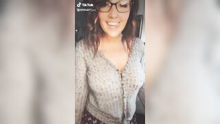 TikTok Hotties: Bouncy thick spec appeal #1