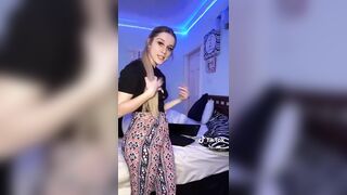 TikTok Hotties: Mudshark with an ass #2