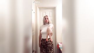 TikTok Hotties: Braless cutie #2