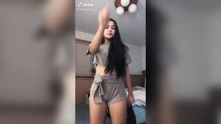 TikTok Hotties: That asian cake is amazing #2