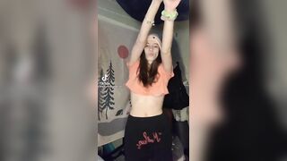 TikTok Underboob: Beanie #1
