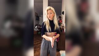 TikTok Underboob: Damm #2