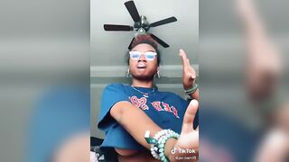 TikTok Underboob: Masterpiece #4