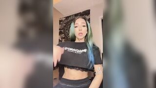 Sexy TikTok Girls: Crop Shirt #3