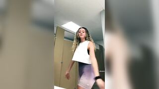 Sexy TikTok Girls: bottom heavy #4