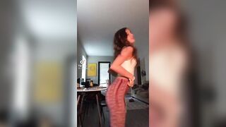 Sexy TikTok Girls: The pants remain undefeated #4