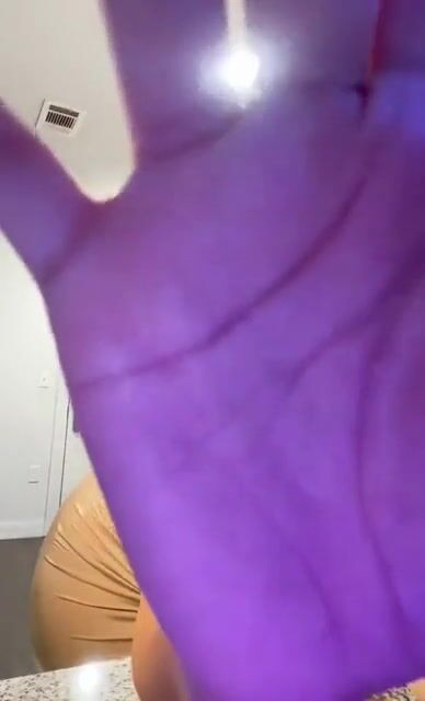 Sooooo...Can we post ourselves? Cus I want to post the fuck out of myself!!!! ????