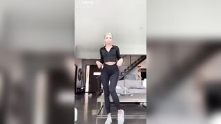 Sexy TikTok Girls: Fit and sexy -arielleashly #1