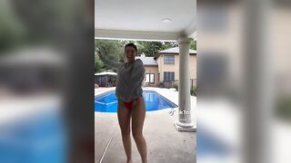 Sexy TikTok Girls: That’s a hot phat booty #2