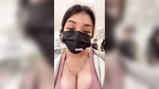 Sexy TikTok Girls: The necklace ♥️♥️ #1