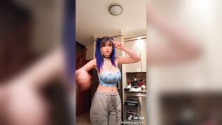 Sexy TikTok Girls: That’s one big cat #3