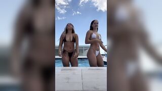 Sexy TikTok Girls: Ass smacking #3