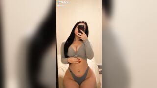 Sexy TikTok Girls: Hips for days... #3