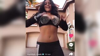 Sexy TikTok Girls: Hips don’t Lie..wait til the end @gabbyb_music #3