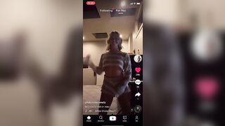 Sexy TikTok Girls: ass shake and slight ♥️♥️ slip #3