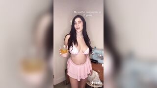 Sexy TikTok Girls: Hmmmm i wud ripp off the bikini #3