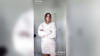 Sexy TikTok Girls: Thats a good amount of ass #2