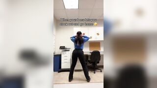 Sexy TikTok Girls: Hmu for more Twitter @pluggutheplug #2