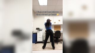 Sexy TikTok Girls: Hmu for more Twitter @pluggutheplug #3