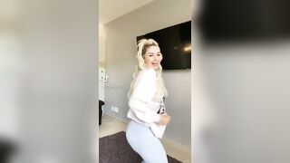 Sexy TikTok Girls: That's a good amount of cake #2