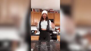Sexy TikTok Girls: ass like jelly #4