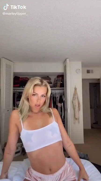 If only those pasties weren't there