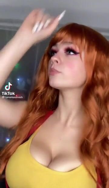 All women should have big boobs