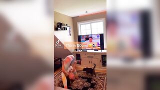 Sexy TikTok Girls: look at the tv ♥️♥️♥️♥️ #4