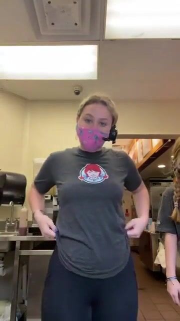 I’ll take some spicy nuggets with extra thot sauce