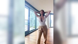 Sexy TikTok Girls: look at those magumbos! #1