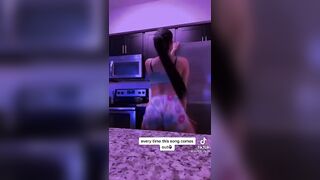 Sexy TikTok Girls: ♥️♥️....Damn that looks good♥️♥️ #4