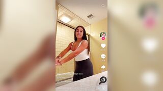 Sexy TikTok Girls: Uhhhh, nice shower #2