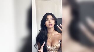 Sexy TikTok Girls: Stretch Marks? #4