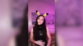 Sexy TikTok Girls: Do you like this little hand thing ? ♥️♥️♥️♥️ #1